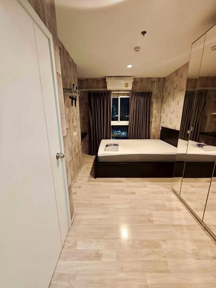 bedroom and room interior of Plum Condo Ramkhamheng Station