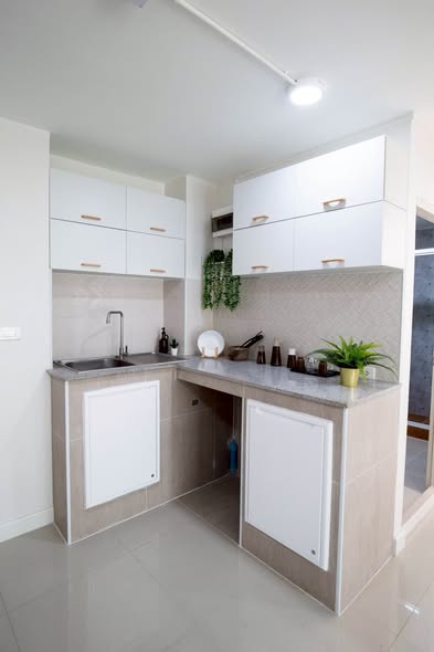 Premier place condo