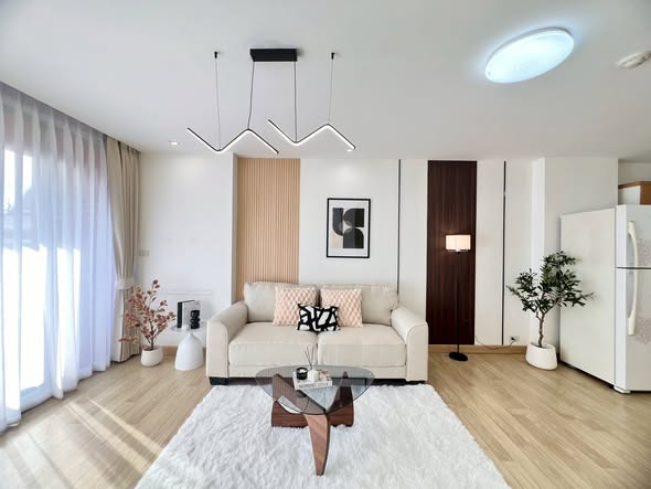 living room and bedroom of Prima Srinagarindra Condo