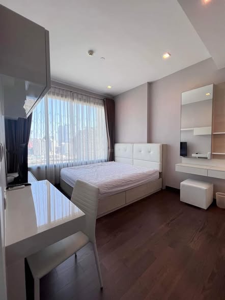 bedroom of Q Asoke