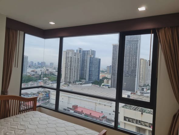 bedroom of Q House Sukhumvit 79