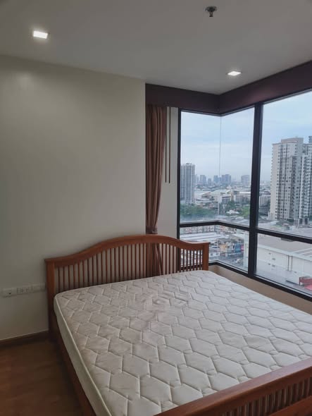 bedroom of Q House Sukhumvit 79