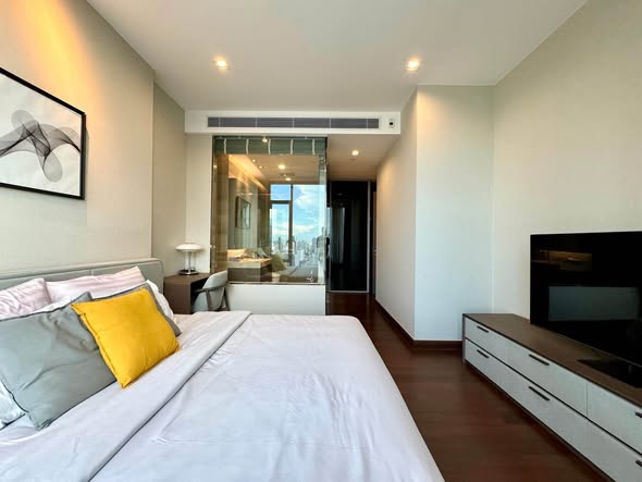 bedroom of Q1 Sukhumvit Condo by Q House