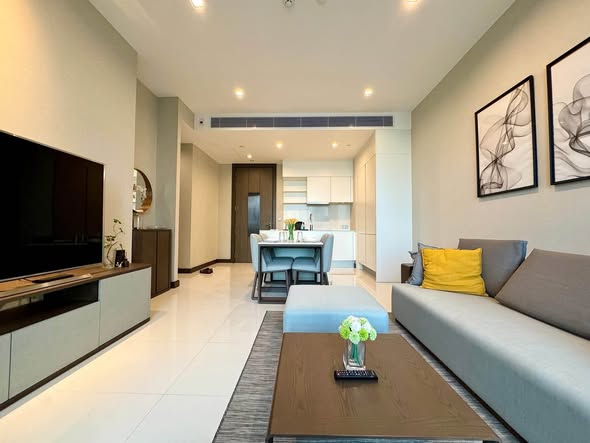 living room of Q1 Sukhumvit Condo by Q House