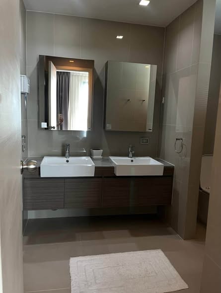 bathroom of Quinn Ratchada 17