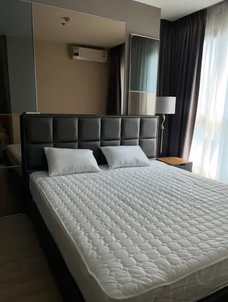 bedroom of Quinn Ratchada 17