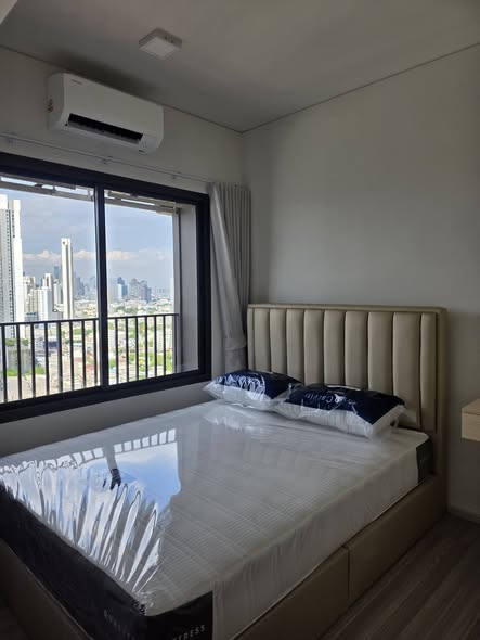 bedroom of QUINTARA MHy’DEN PHO NIMIT (ควินทารา มาย’เดน โพธิ์นิมิตร)