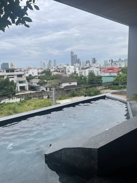 pool of Quintara Phume Sukhumvit 39