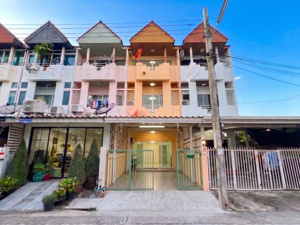 Ramkhamhaeng 112 Alley