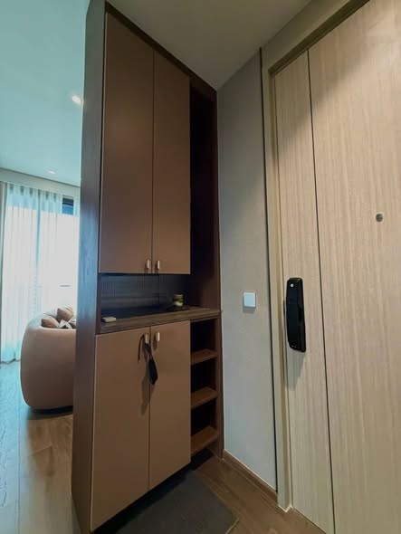 room interior of Ratchathewi