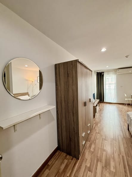 room interior of Regent Home 19