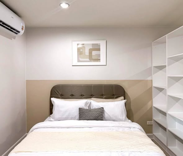 bedroom of Regent Home 2