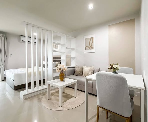 bedroom and living room of Regent Home 2