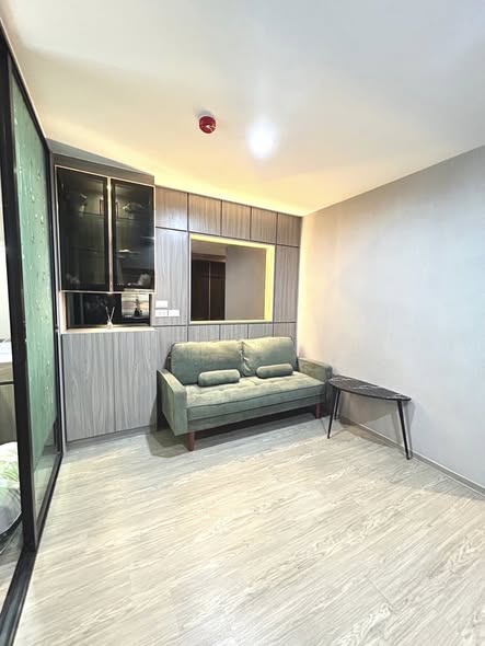living room and room interior of Regent Home 97/1