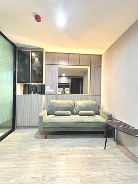 living room and room interior of Regent Home 97/1