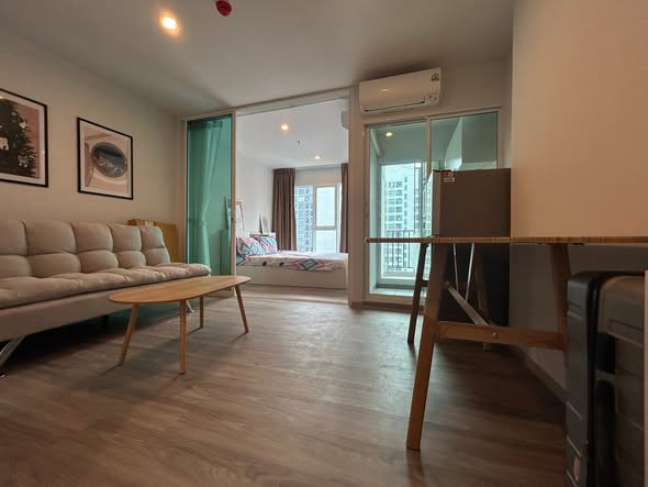 bedroom and living room of Regent Home Bangna (รีเจ้นท์โฮม บางนา)