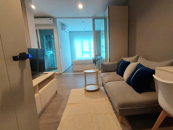 bedroom and living room of Regent Home Bangna (รีเจ้นท์โฮม บางนา)