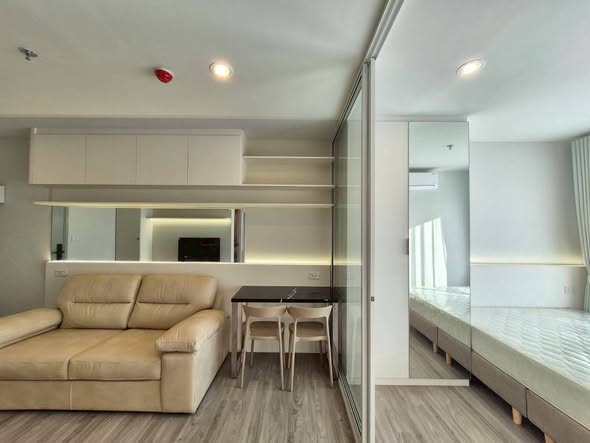 bedroom and living room and room interior of Regent Home Bangna (รีเจ้นท์โฮม บางนา)