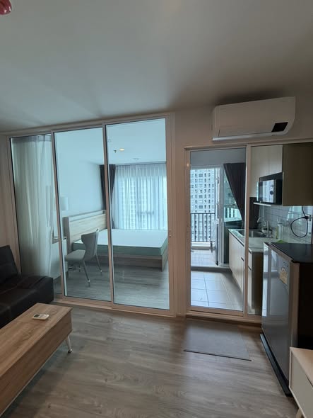 bedroom and room interior of Regent Home Bangna (รีเจ้นท์โฮม บางนา)