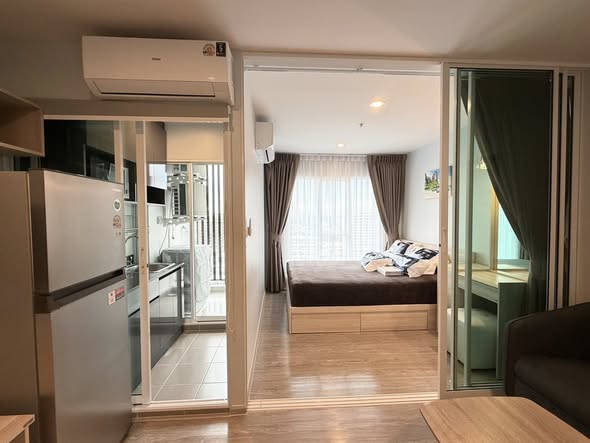 bedroom and room interior of Regent Home Bangna (รีเจ้นท์โฮม บางนา)