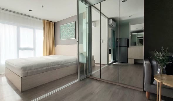 bedroom and room interior of Regent Home Bangna (รีเจ้นท์โฮม บางนา)