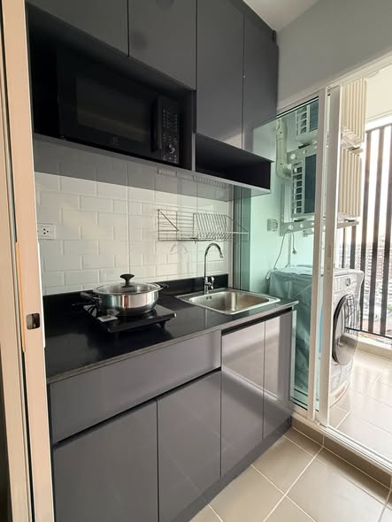 kitchen of Regent Home Bangna (รีเจ้นท์โฮม บางนา)