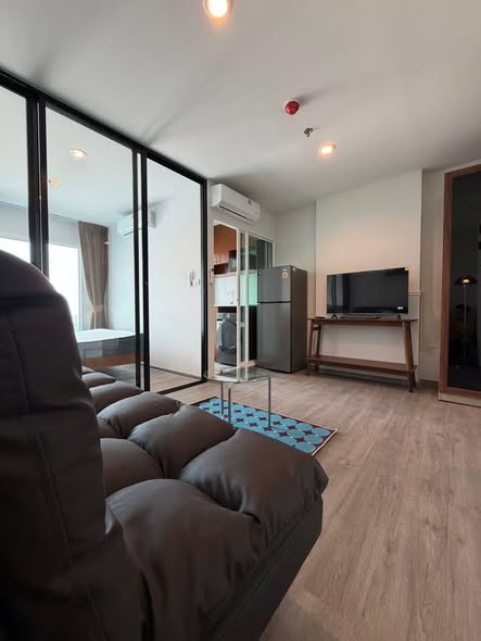 living room and room interior of Regent Home Bangna (รีเจ้นท์โฮม บางนา)