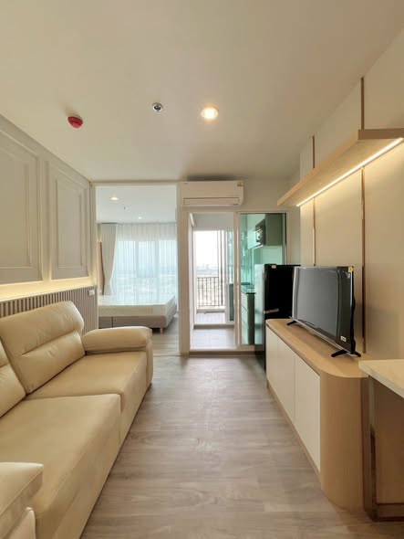 living room and room interior of Regent Home Bangna (รีเจ้นท์โฮม บางนา)