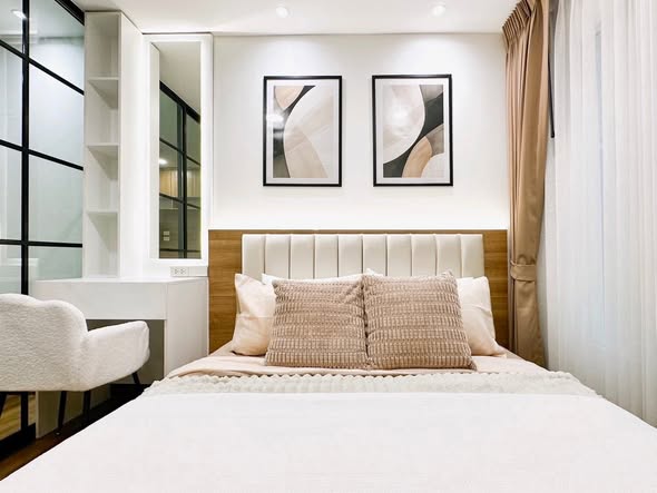 bedroom and room interior of Regent Home Bangson 27