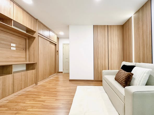 living room and room interior of Regent Home Bangson 27