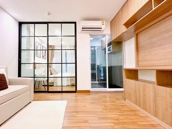 living room and room interior of Regent Home Bangson 27