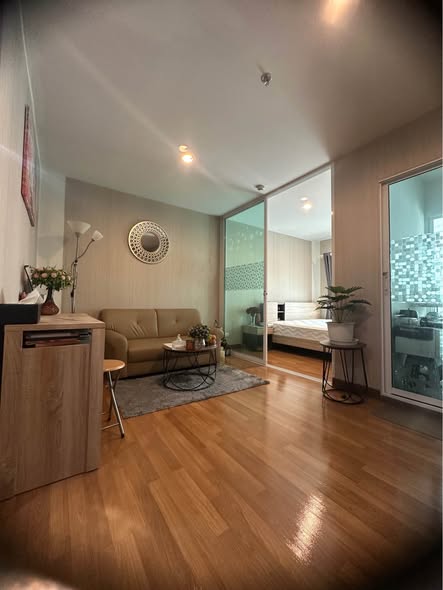 living room and room interior of Regent Home Bangson 27