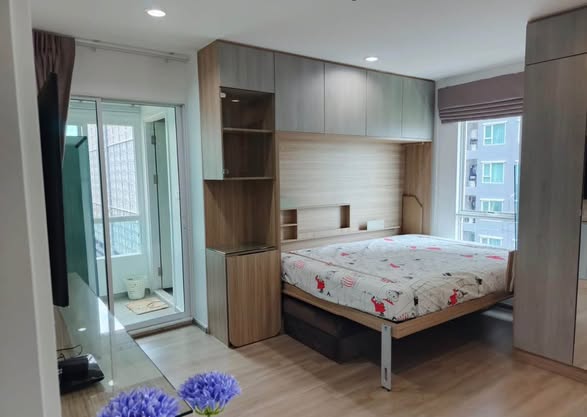 bedroom and room interior of Regent Home Bangson 28
