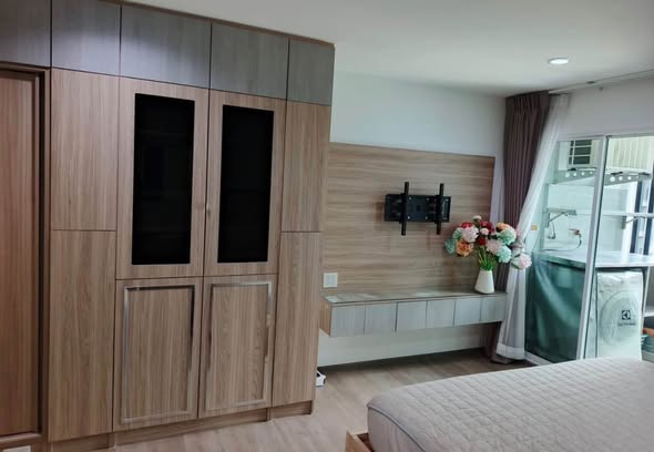 bedroom and room interior of Regent Home Bangson 28