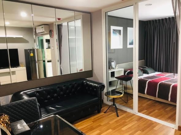 bedroom and room interior of Regent Home Sukhumvit 81