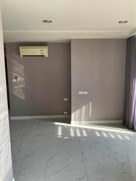 RESORTA CONDOMINIUM เย็นอากาศ