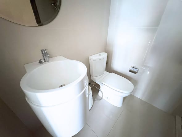 bathroom of Rhythm Asoke