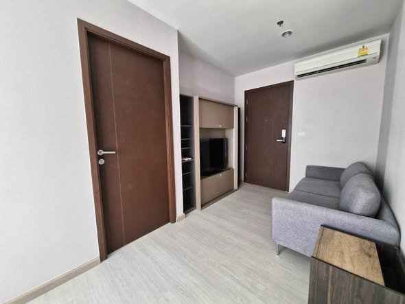 bedroom and room interior of Rhythm Asoke