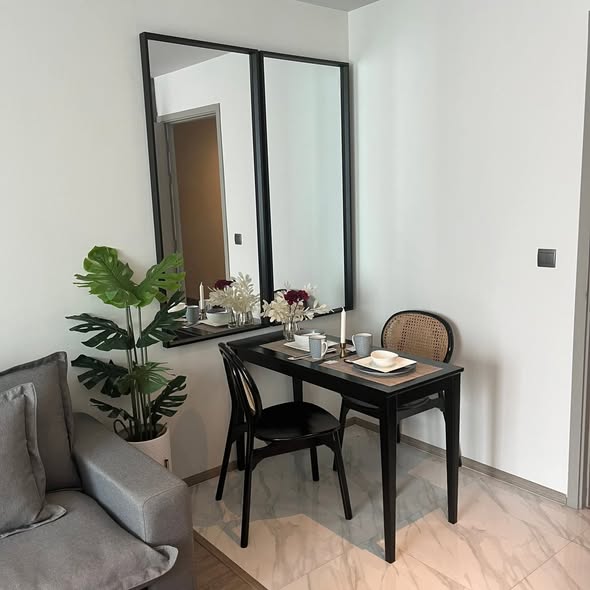 room interior of RHYTHM Ekkamai