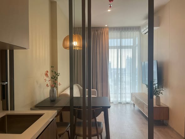 room interior of RHYTHM Ekkamai