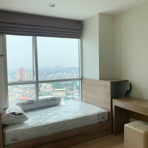 bedroom of RHYTHM Ratchada-Huaykwang