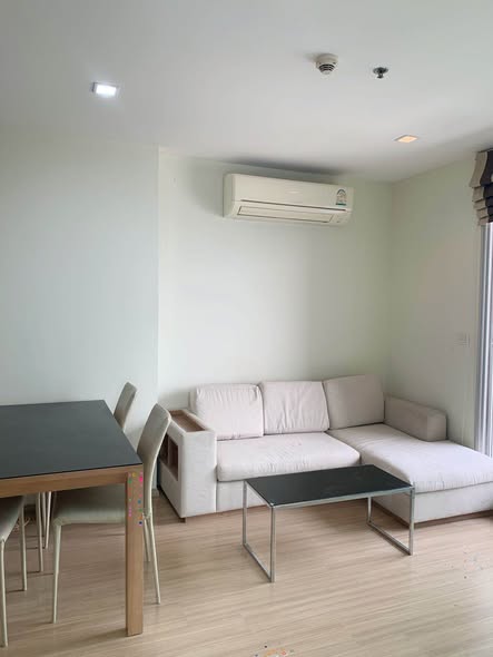 living room of RHYTHM Ratchada-Huaykwang