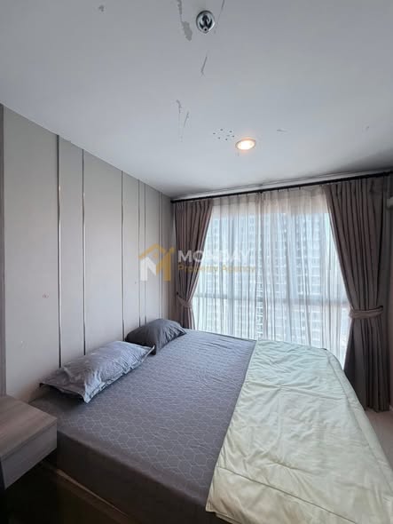 bedroom of Rhythm Sathon-Naradhiwas