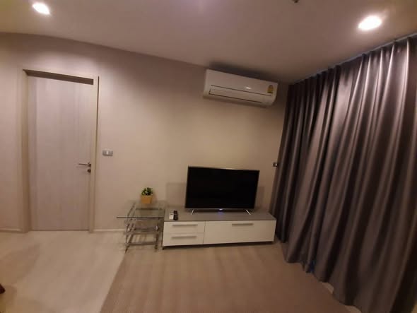 bedroom of Rhythm Sukhumvit 36-38
