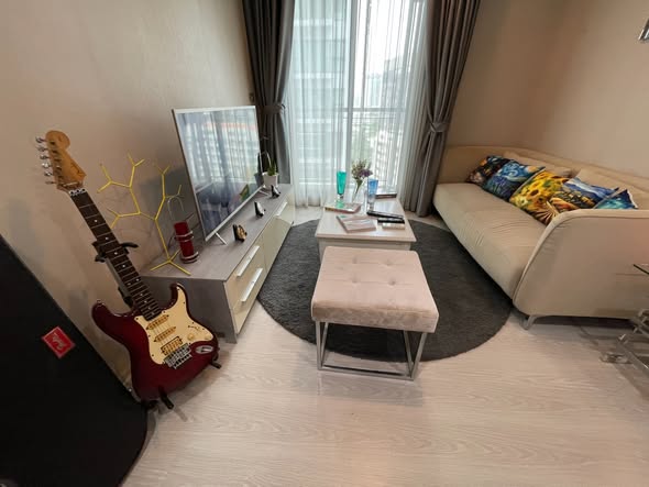 living room of Rhythm Sukhumvit 36-38