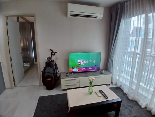 living room and bedroom of Rhythm Sukhumvit 36-38
