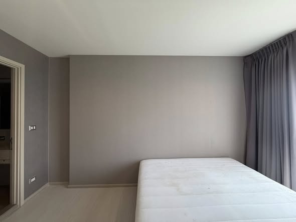 bedroom of Rhythm Sukhumvit 42