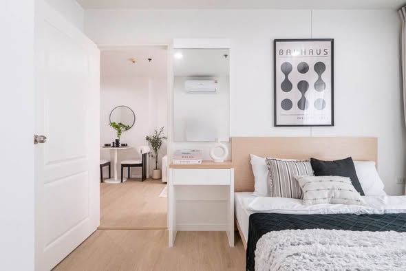 bedroom of Rich Park @ BangSon Station Condominium