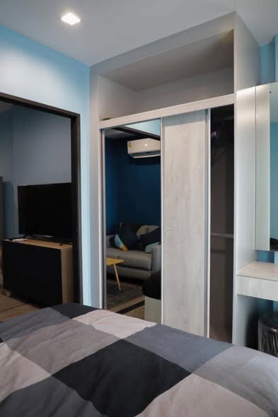 bedroom and room interior of Rich Park Terminal Phaholyothin 59