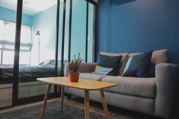 living room and bedroom of Rich Park Terminal Phaholyothin 59